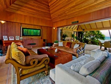 Diamond Head  Beachfront Luxury Vacation Rental Home
